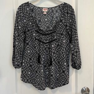 Mossimo Supply Co. Small Blouse black and white with tassels